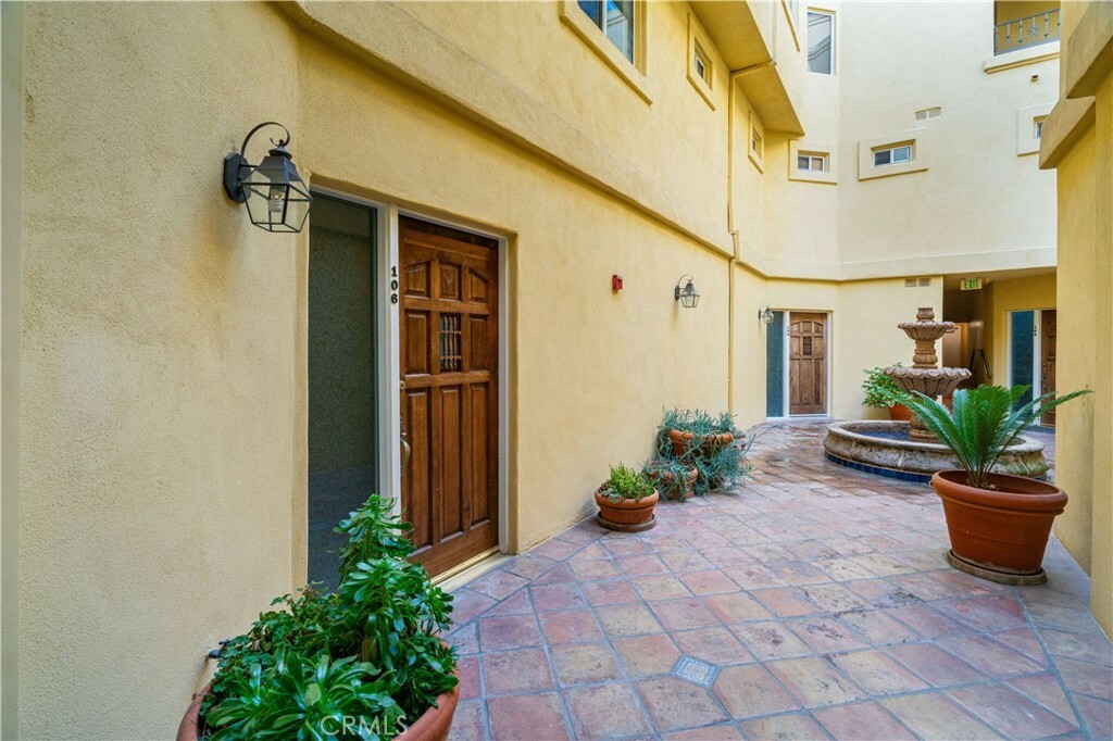 Property Photo:  2311 Schader Drive 106  CA 90404 