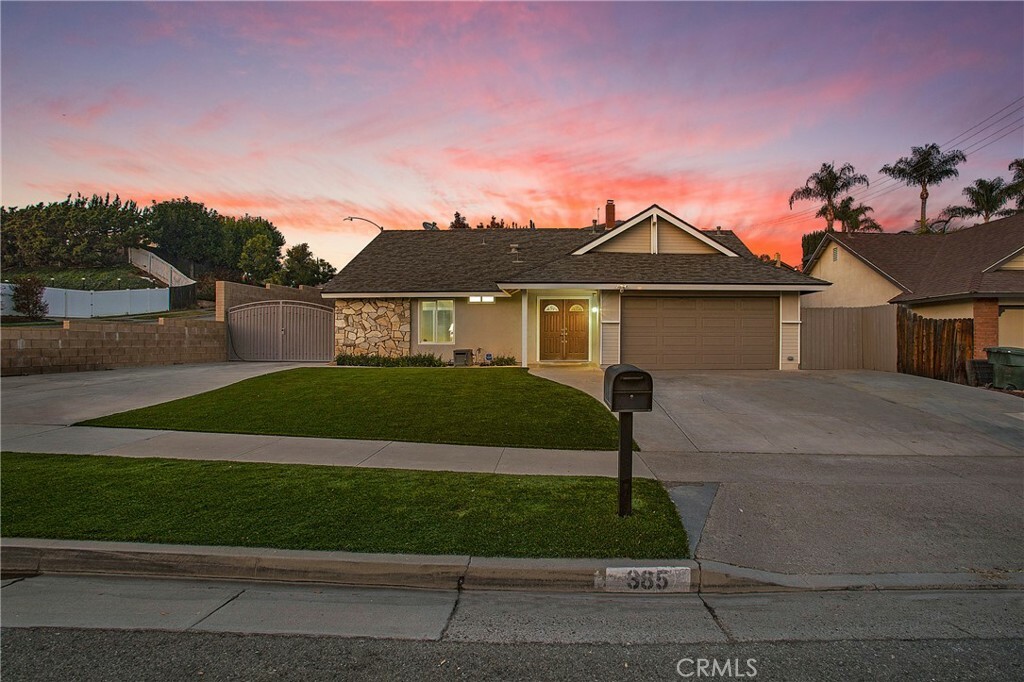 Property Photo:  385 Buttonwood Drive  CA 92821 