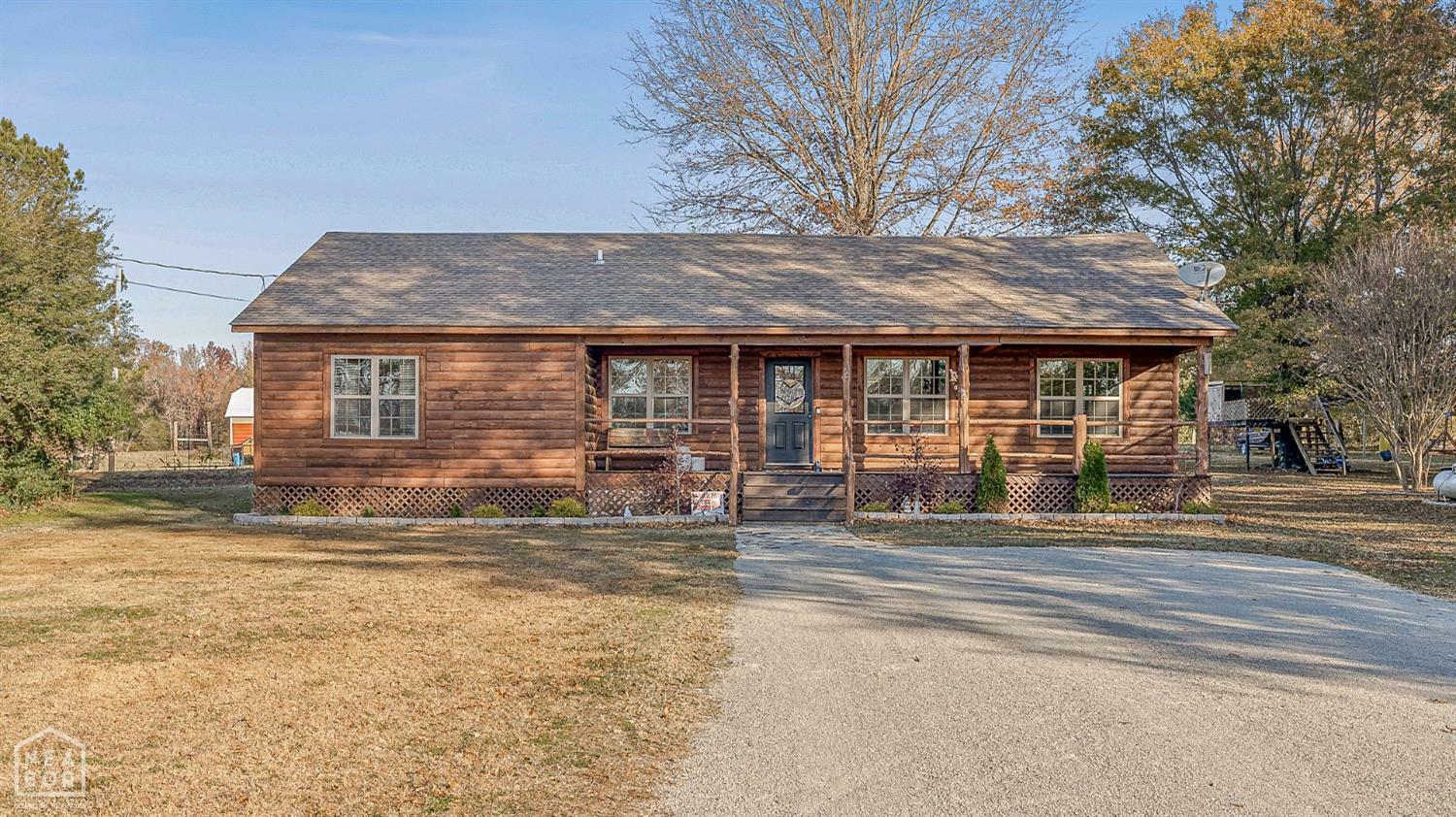 Property Photo:  424 County Road 111  AR 72416 