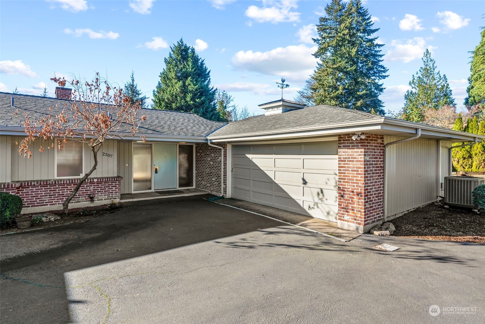 Property Photo:  2307  Cascade Way  WA 98632 