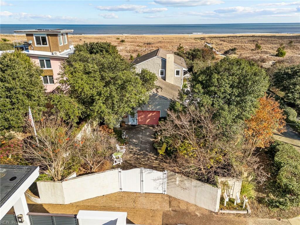 Property Photo:  8300 Ocean Front Avenue  VA 23451 