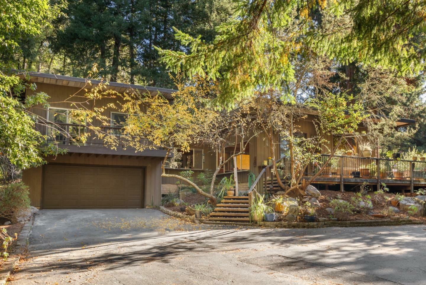 Property Photo:  450 Jarvis Road  CA 95065 