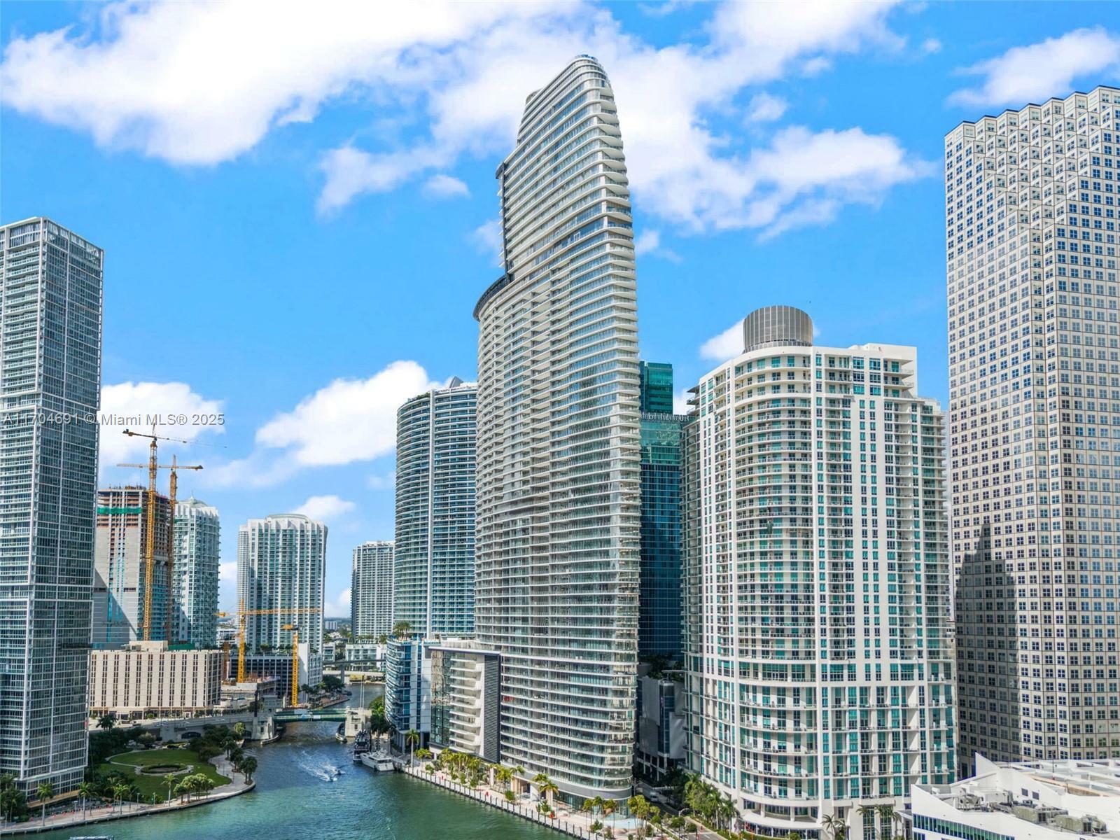 Property Photo:  300 Biscayne Blvd Way 3508  FL 33131 