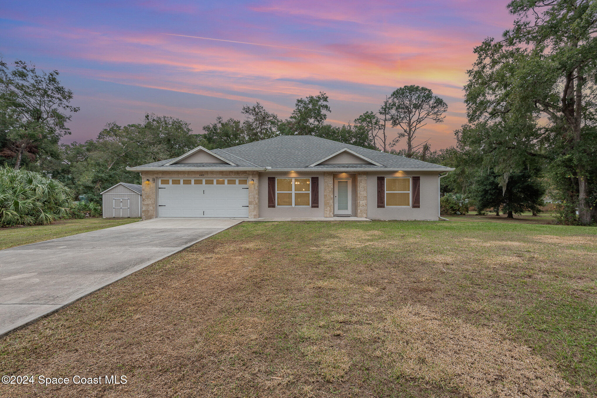 Property Photo: 4405 Peppertree Street FL 32926