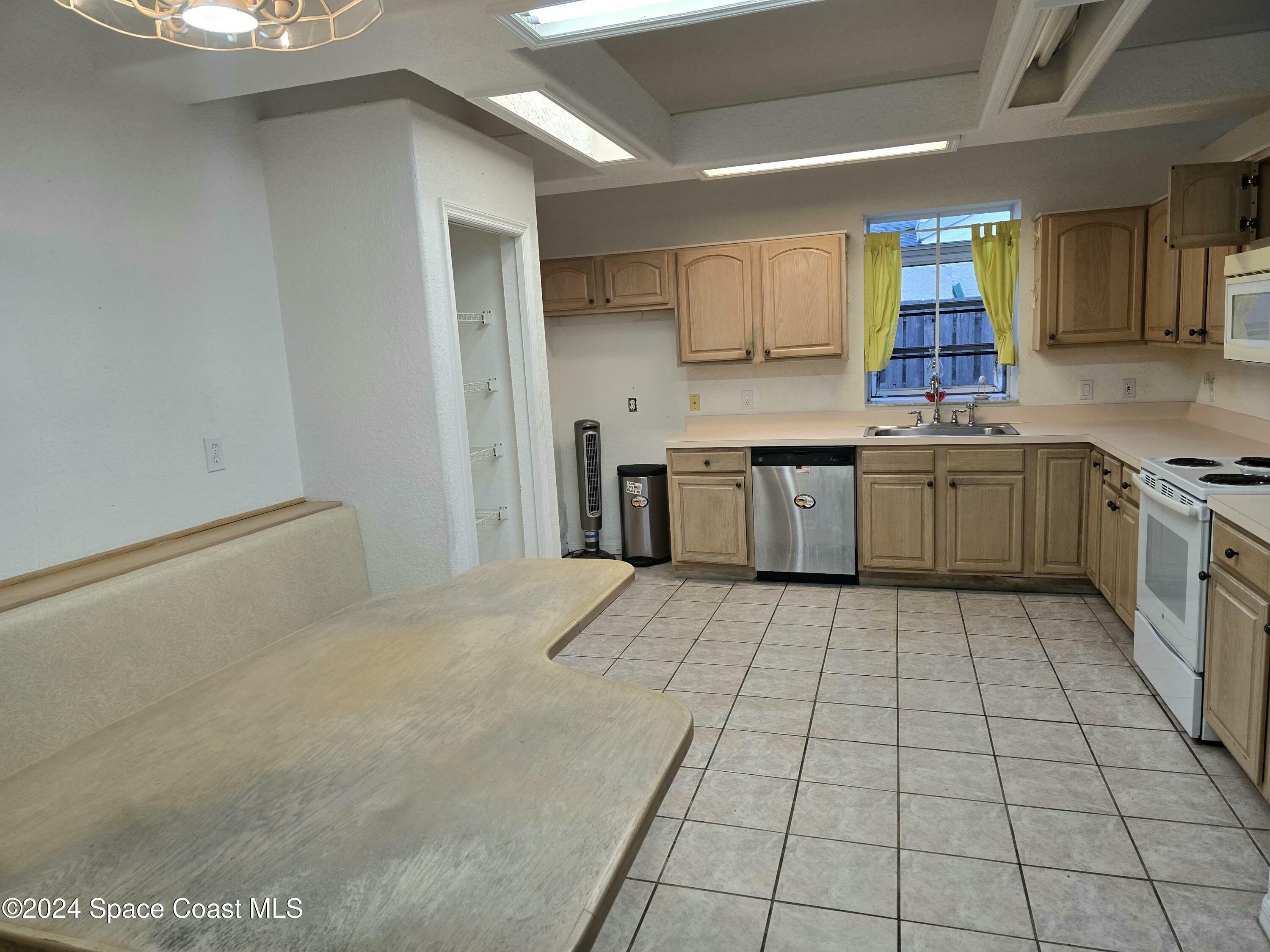 Property Photo:  124 Ocean Garden Lane  FL 32920 