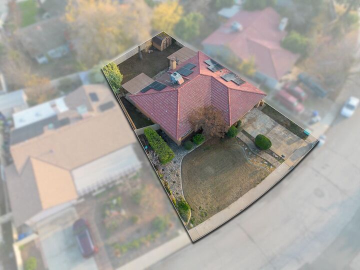 Property Photo:  2615 E Norman Drive  CA 93292 