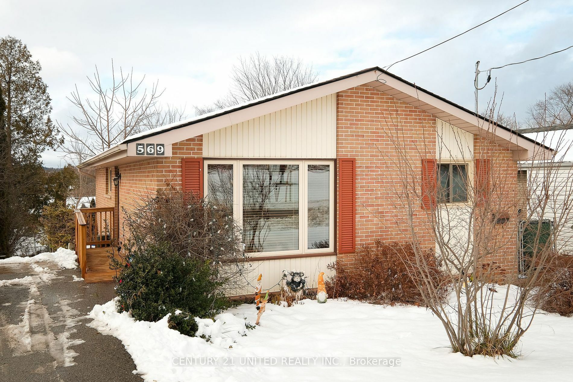 Property Photo:  569 River Rd S  ON K9J 1E6 