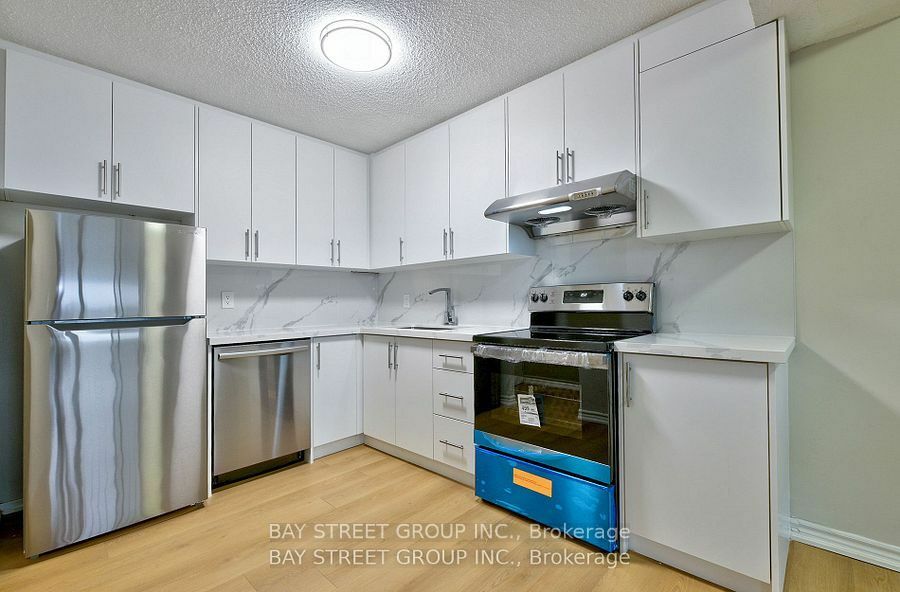 Property Photo:  4091 Sheppard Ave E 702  ON M1S 3H2 