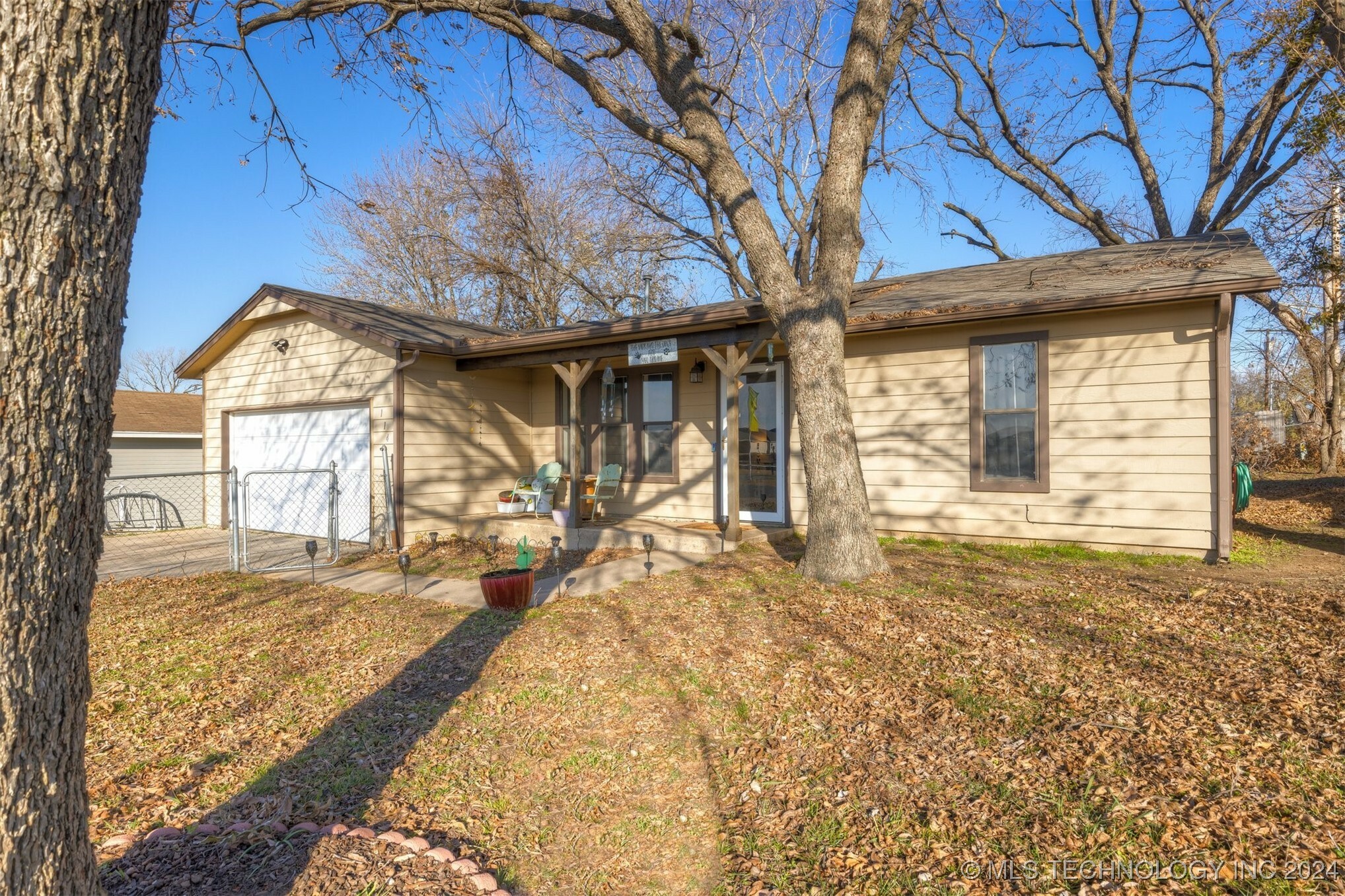 Property Photo:  114 W Ruth Avenue  OK 74039 