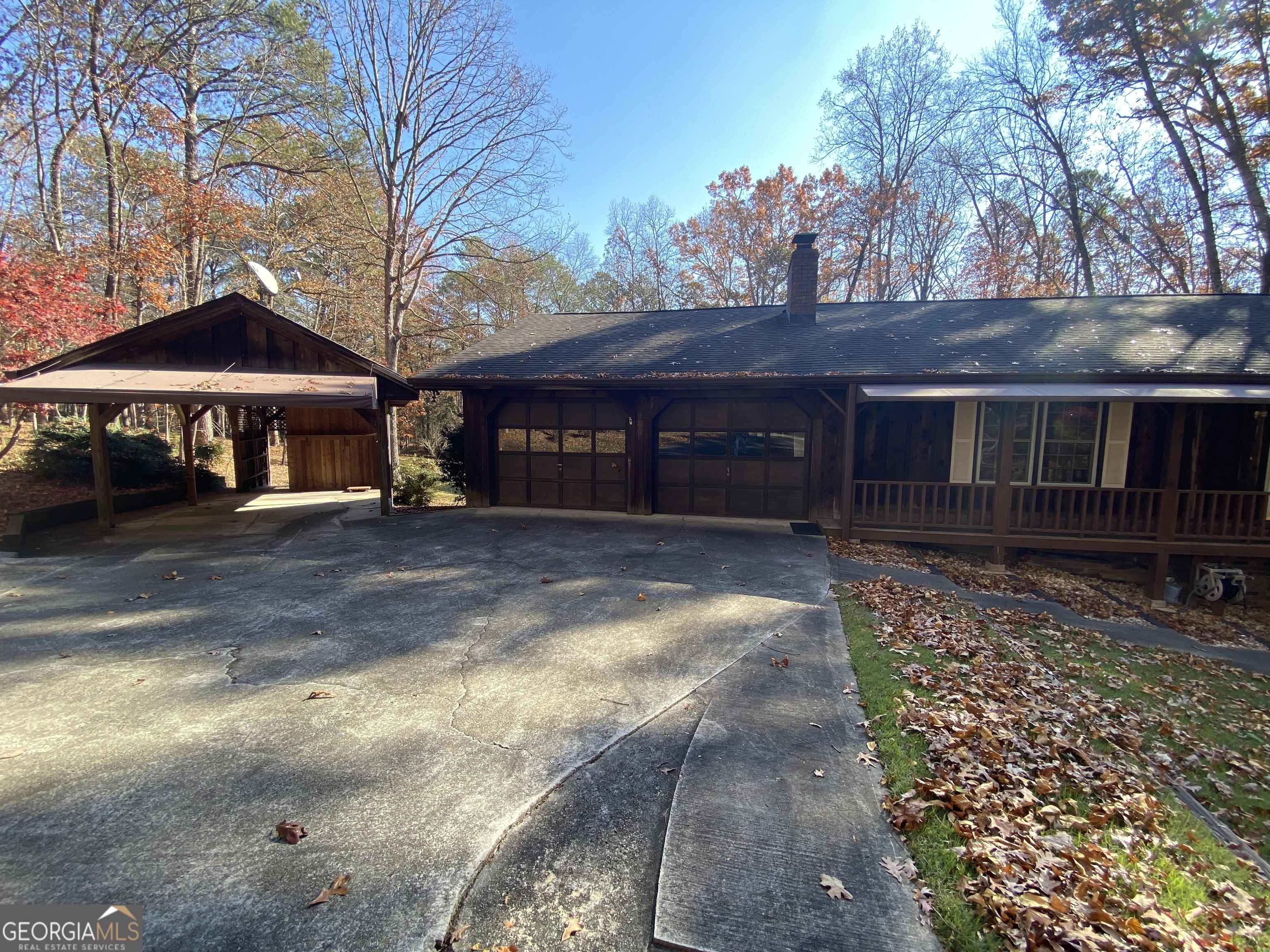 Property Photo:  880 Havenridge Drive SW  GA 30094 