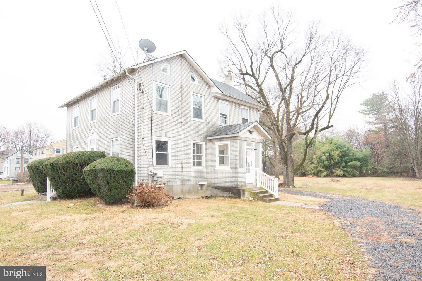 Property Photo:  924 Bethlehem Pike  PA 18915 