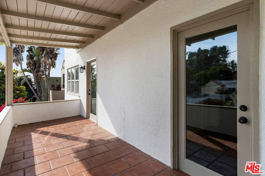 Property Photo:  1517 Portia St  CA 90026 