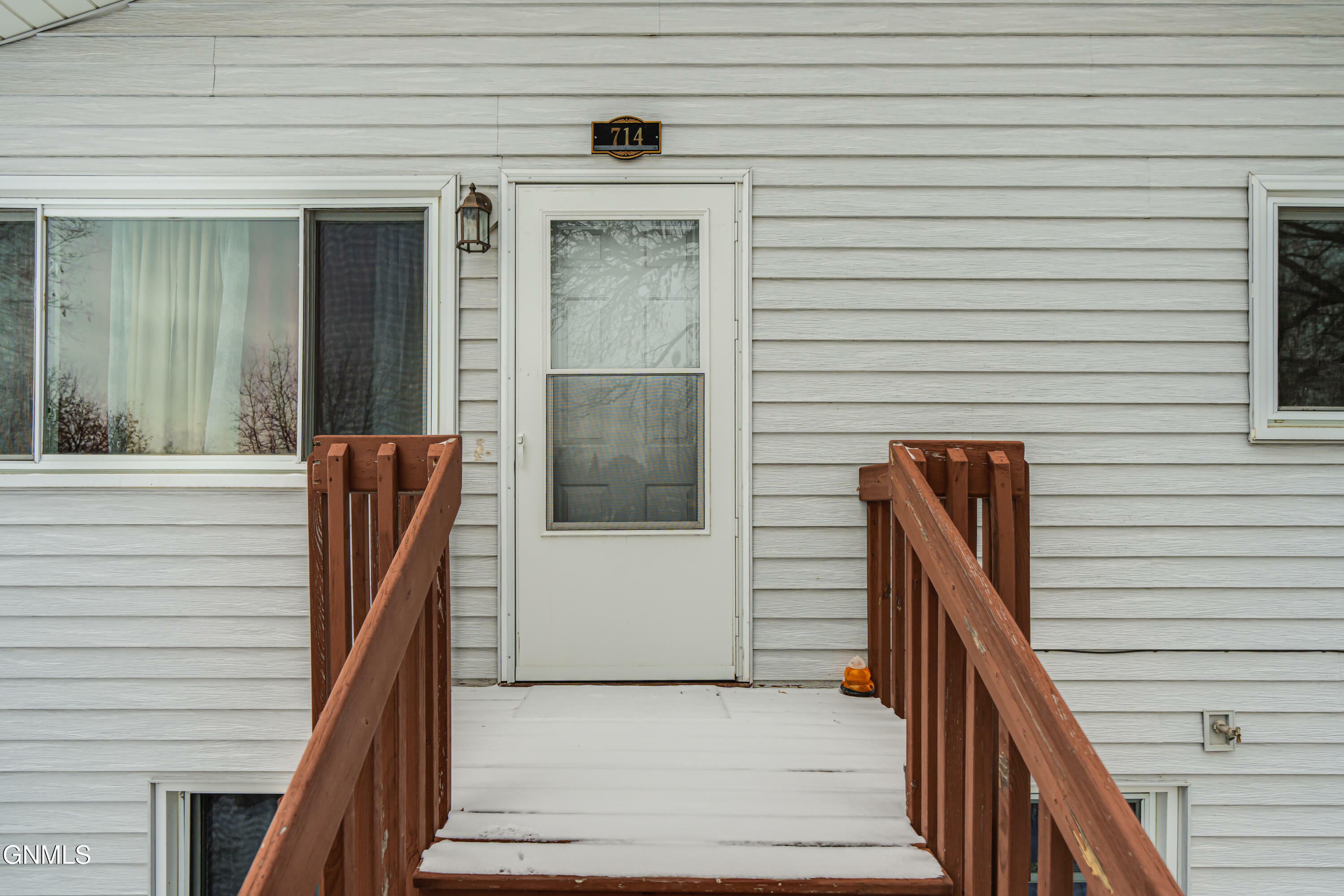 Property Photo:  714 13th Street  ND 58501 