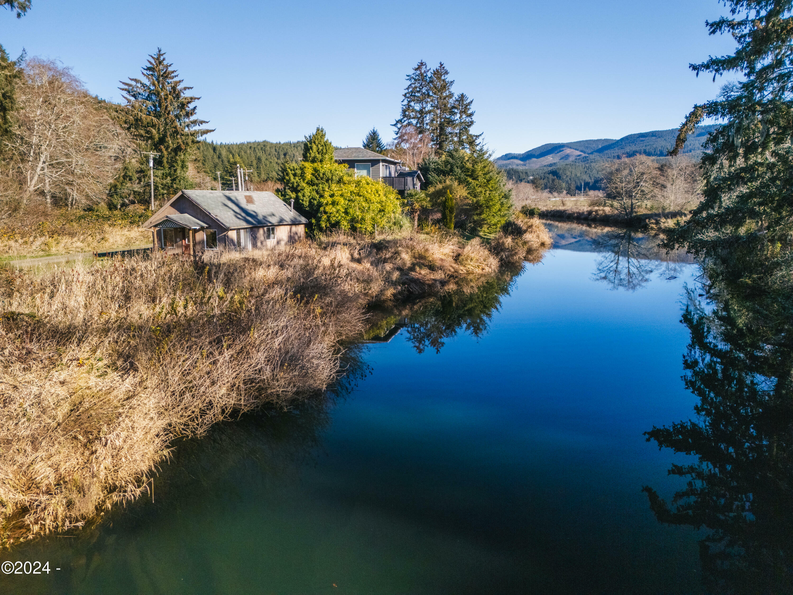 Property Photo:  320 S Drift Creek Rd  OR 97367 