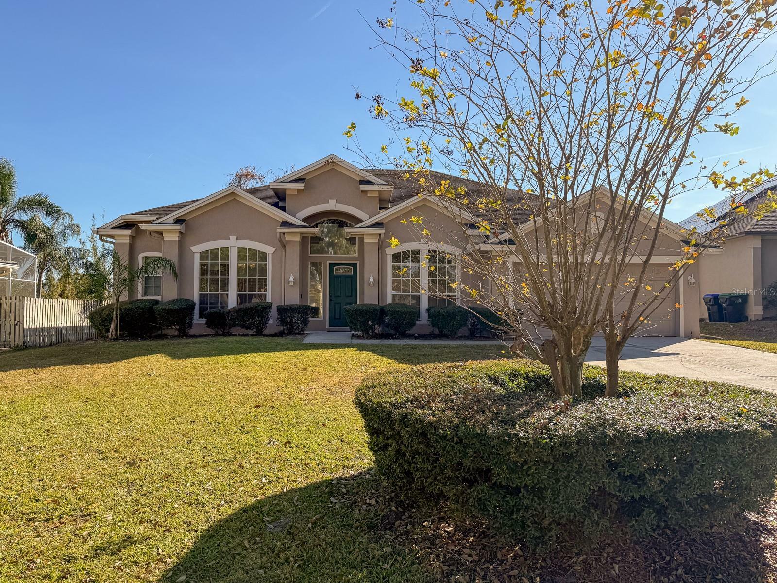 Property Photo:  8028 Solitaire Court  FL 32836 