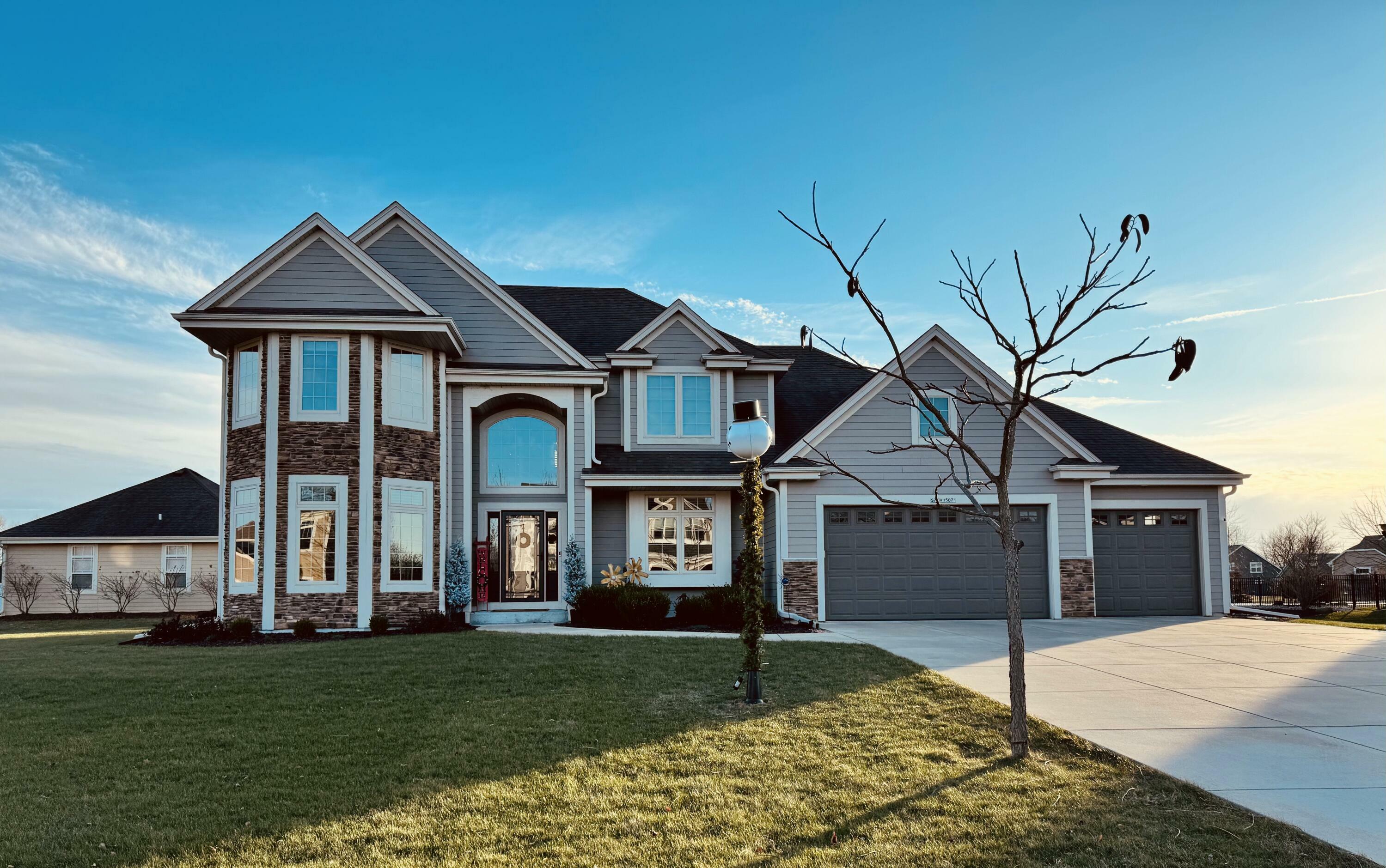 Property Photo: S77w15071 Pheasant Run Dr WI 53150