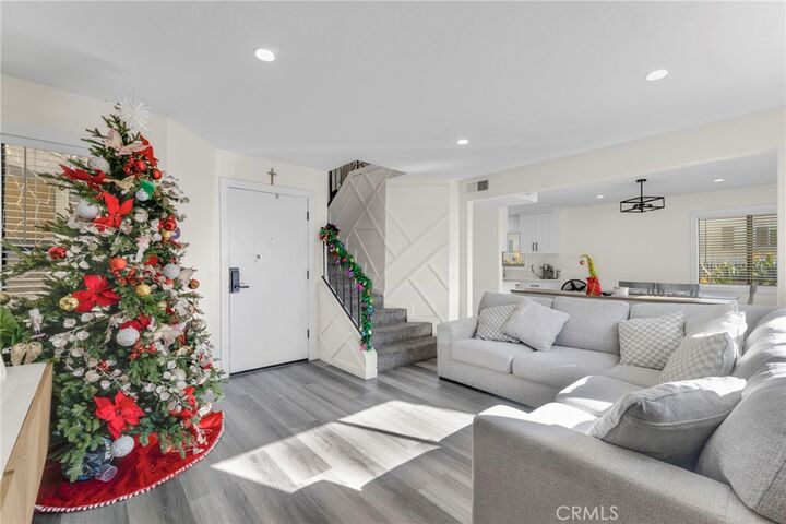 Property Photo: 13825 Beaver Street 76 CA 91342