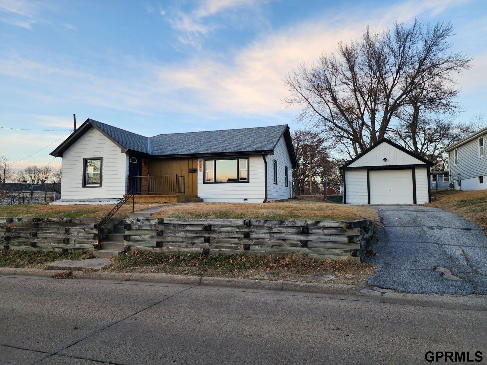Property Photo: 6540 Charles Street NE 68132