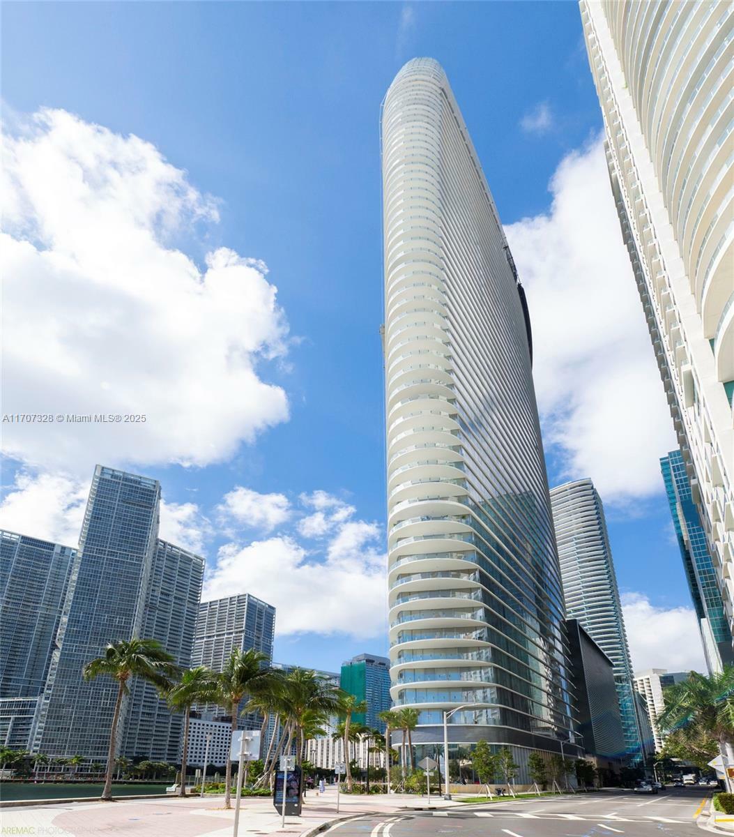Property Photo: 300 Biscayne Blvd Way 3406 FL 33131