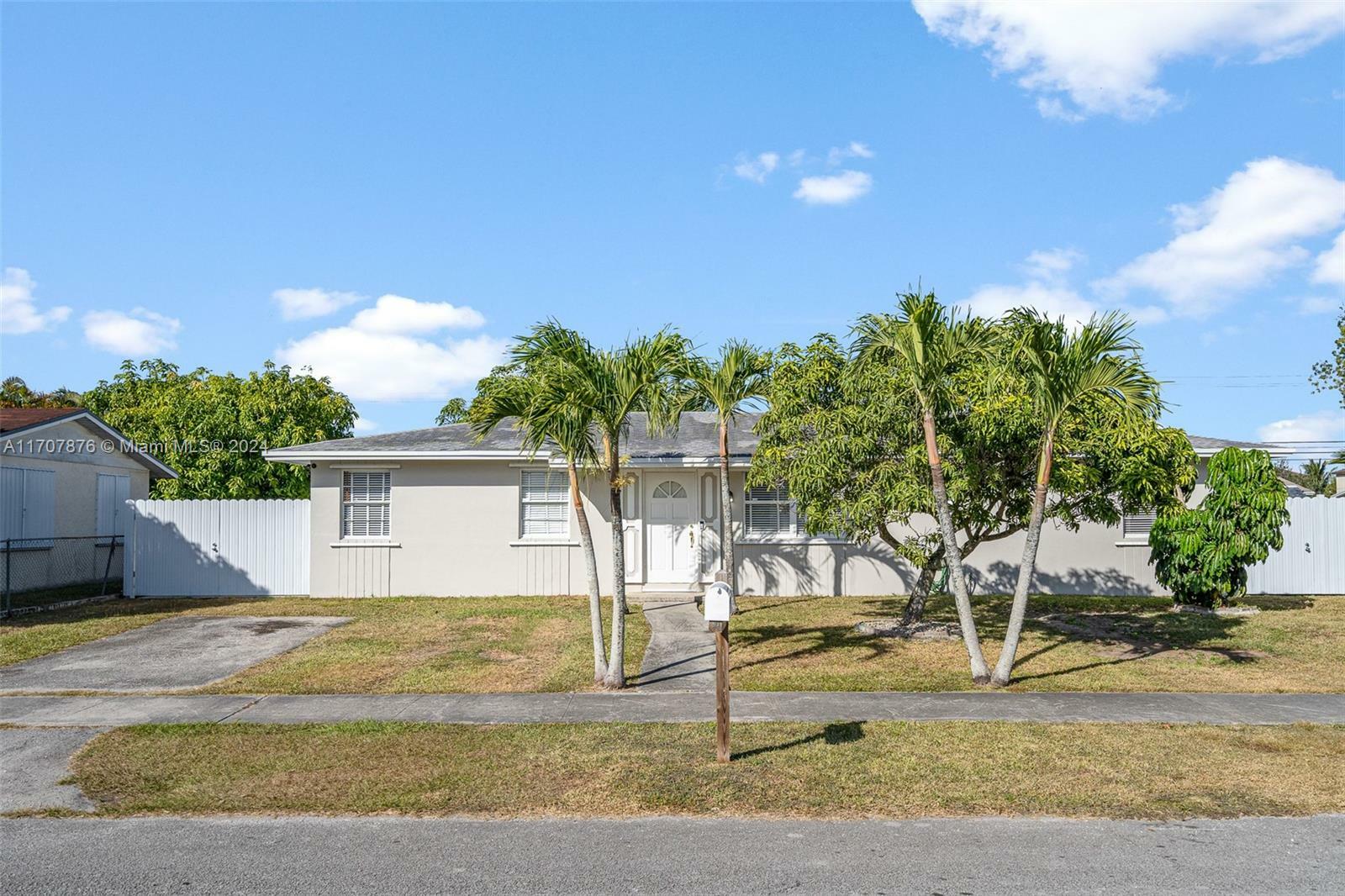 1759 W Mowry Ct  Homestead FL 33030 photo