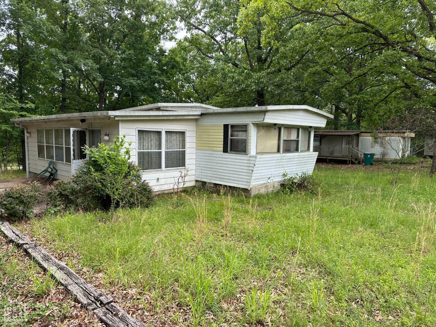 Property Photo:  105 Hickory Street  AR 72619 