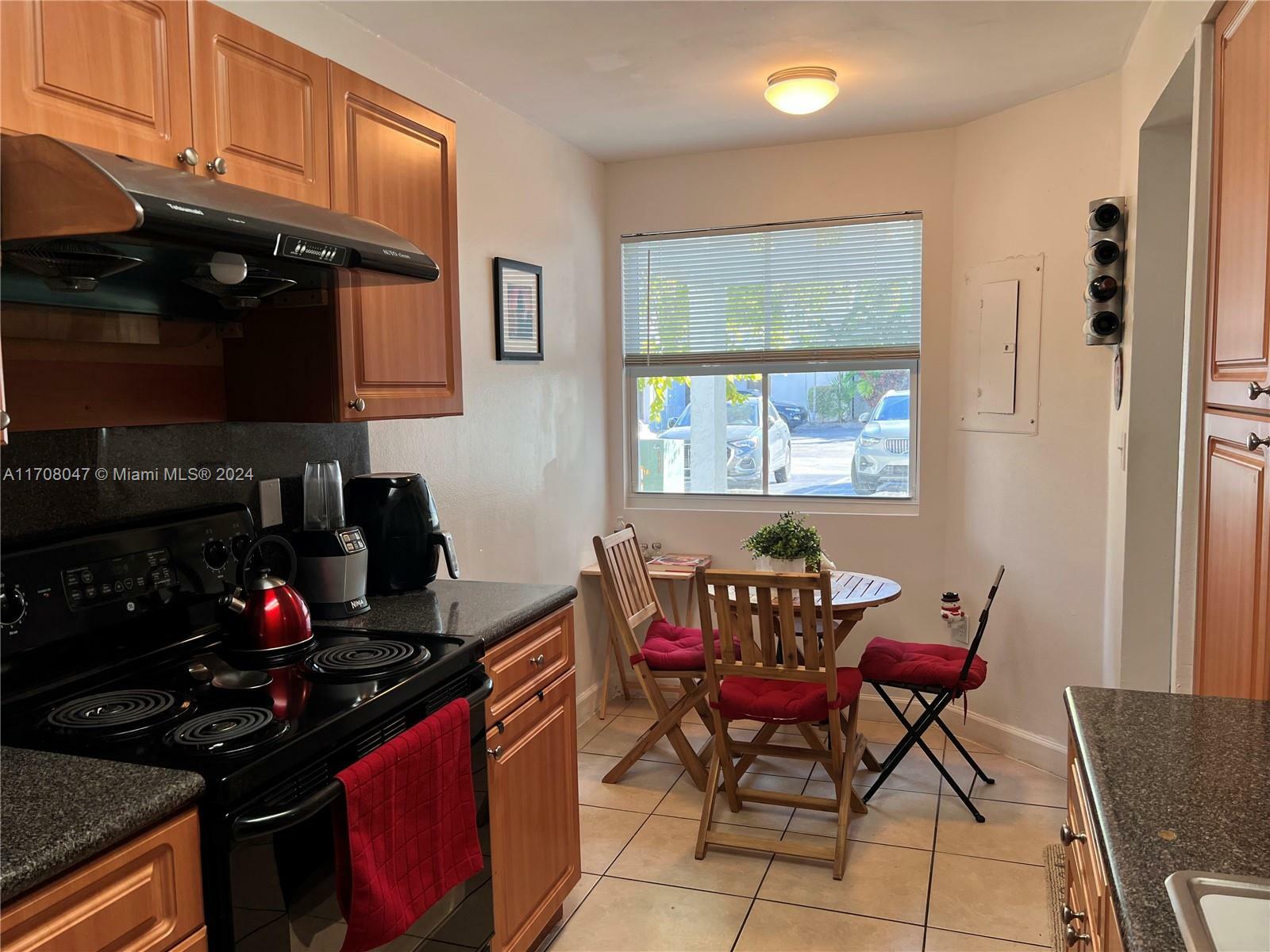 Property Photo:  9761 NW 49th Ter 421  FL 33178 