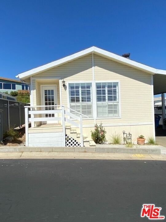 Property Photo:  29500 Heathercliff Rd 38  CA 90265 