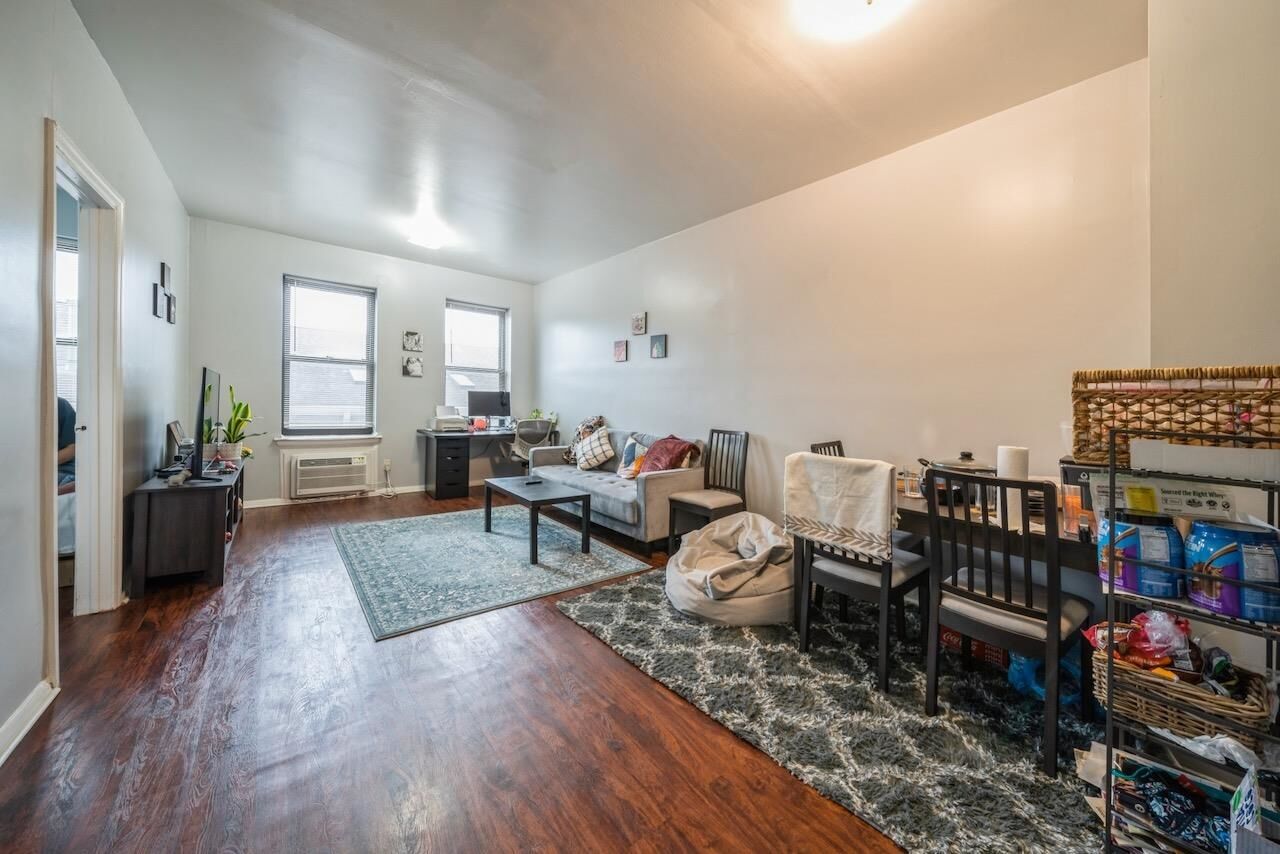 Property Photo:  43-49 Van Wagenen Ave 1E  NJ 07306 