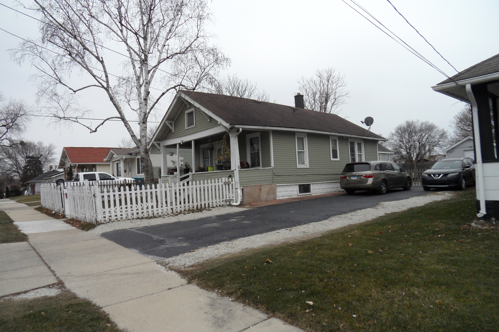 Property Photo:  318 Trask Street  IL 60505 