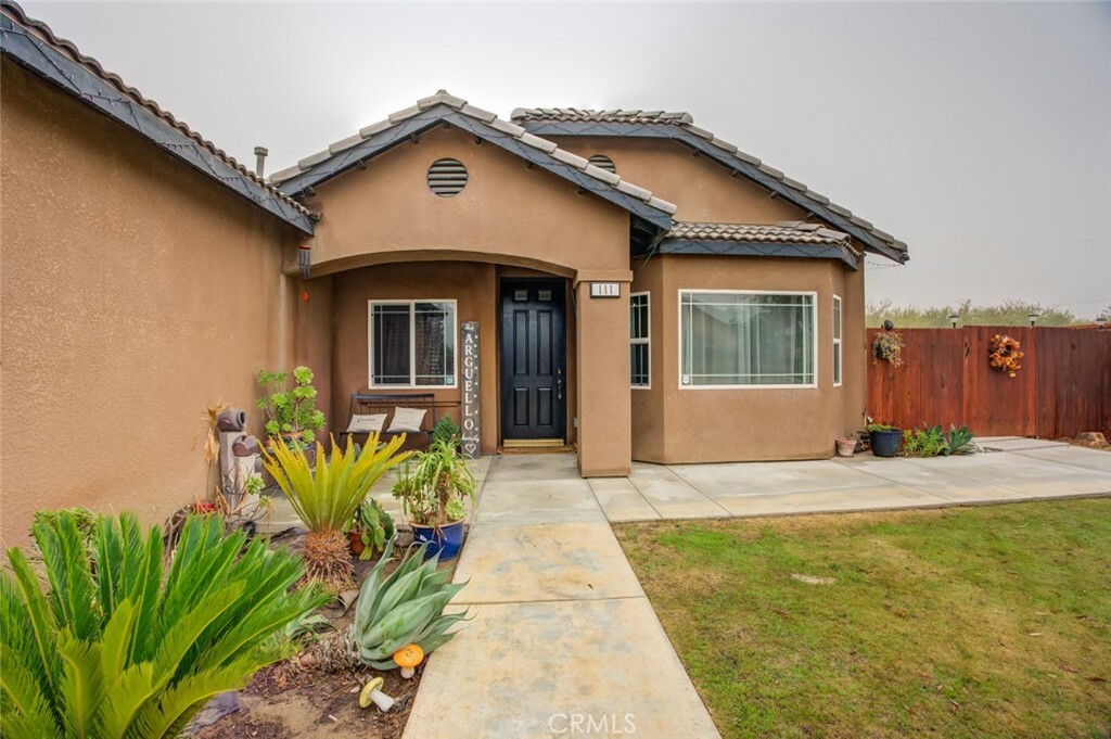 Property Photo:  111 Planada Drive  CA 93263 