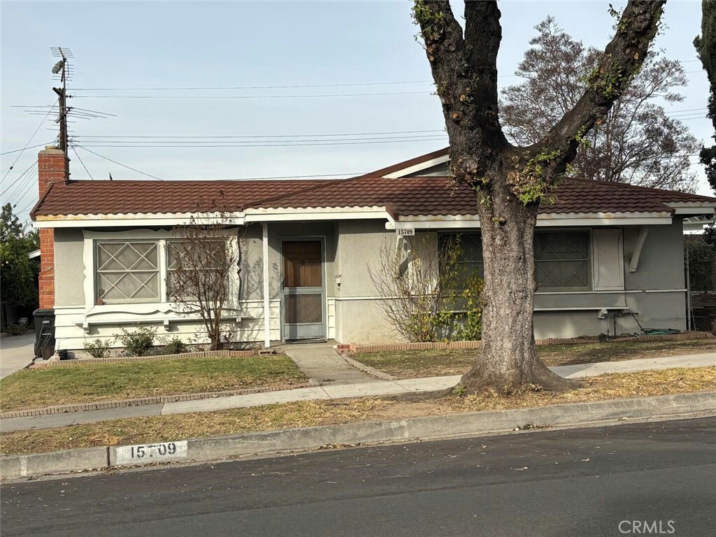Property Photo: 15709 Lemon Drive CA 90604