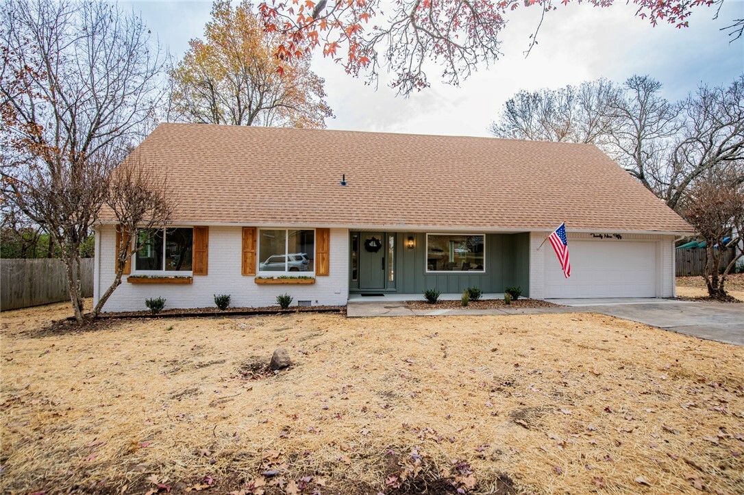 Property Photo:  2950 Sheryl Avenue  AR 72703 