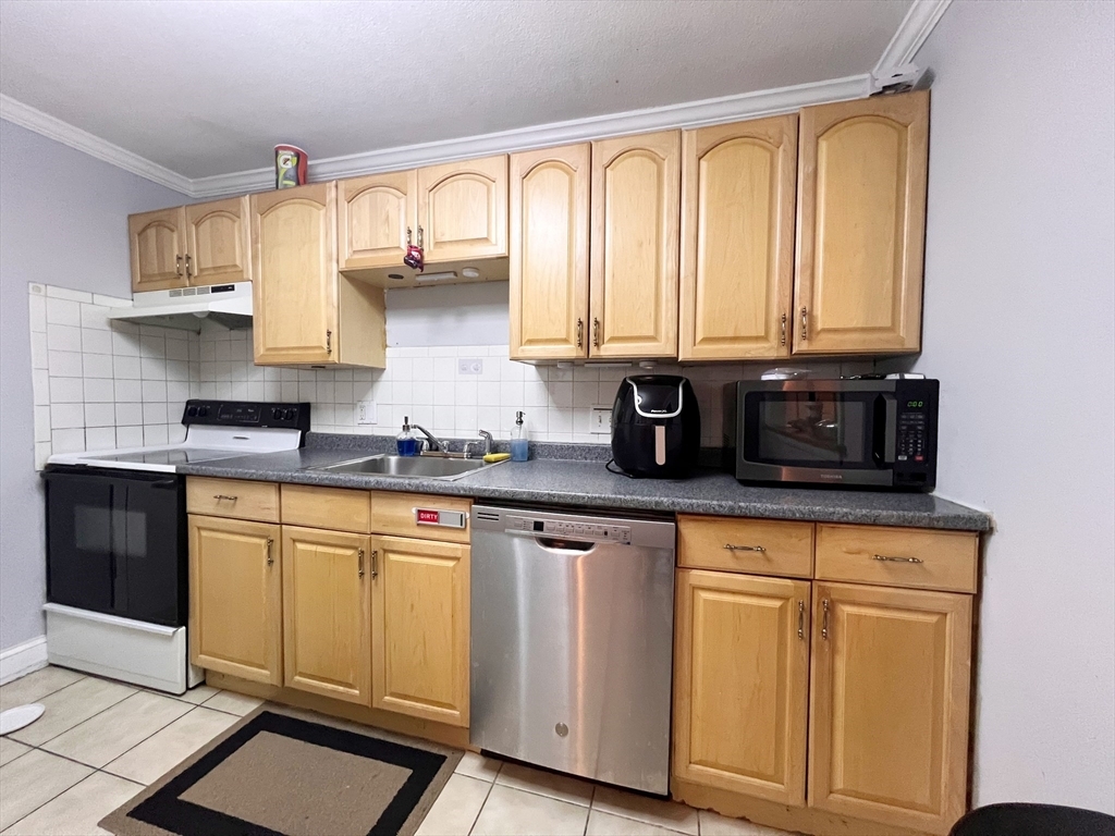 Property Photo: 1100 Governors Dr 24 MA 02152
