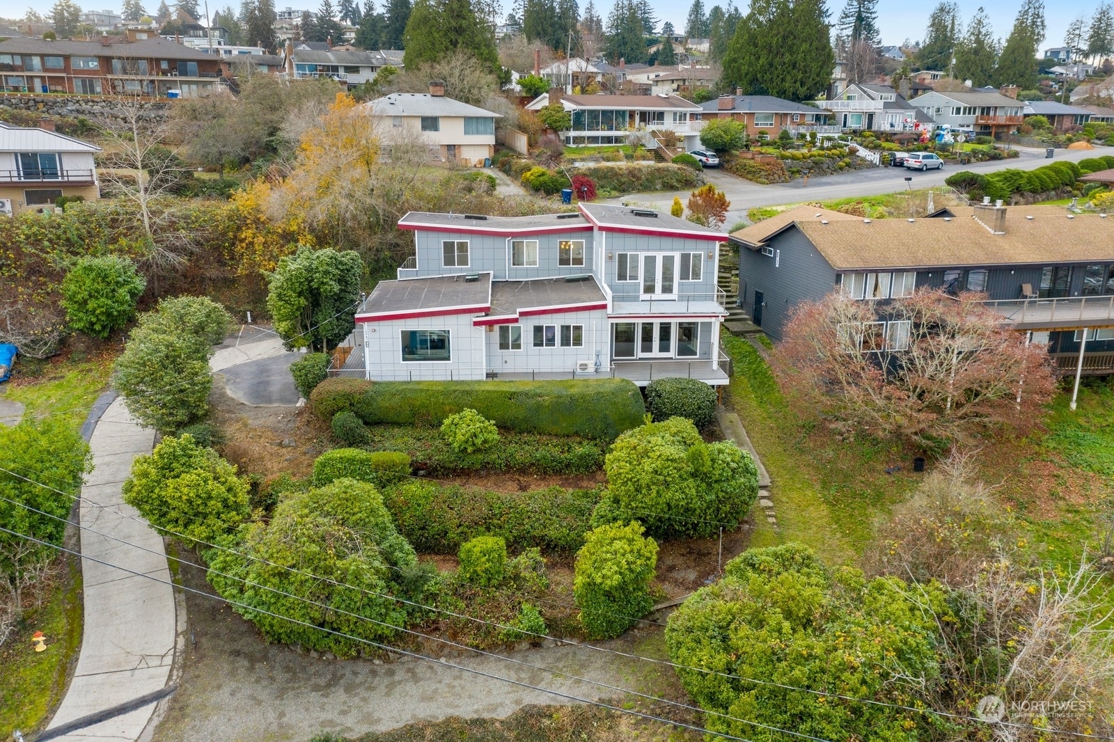 Property Photo:  10445  Dixon Drive S  WA 98178 