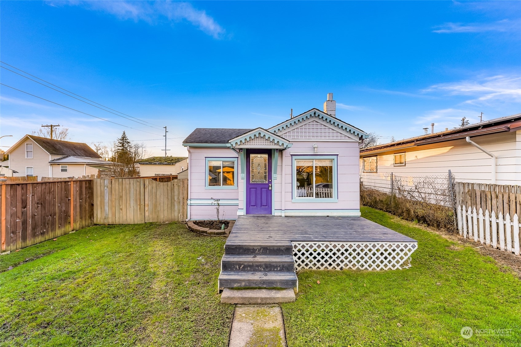 Property Photo:  2509  Toledo Street  WA 98226 