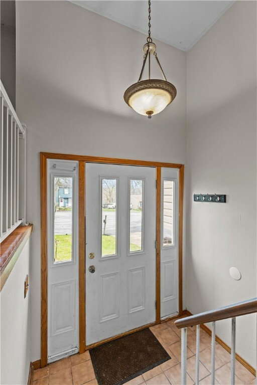 Property Photo: 129 Skyline Dr PA 15239