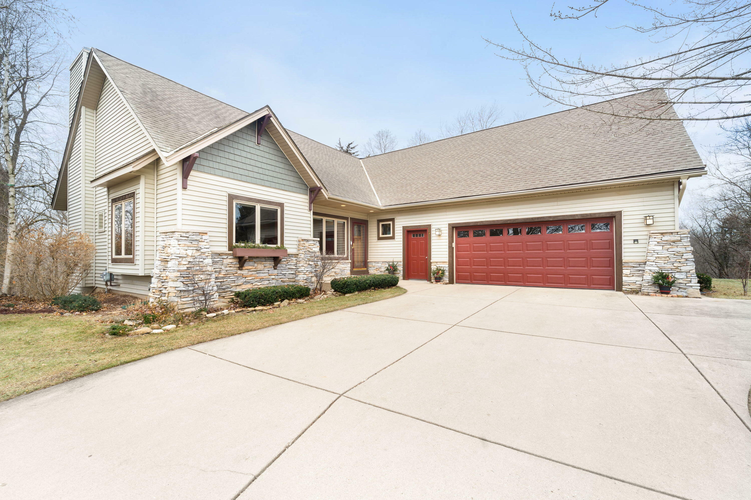 Property Photo:  100 Accipiter Ct  WI 53105 