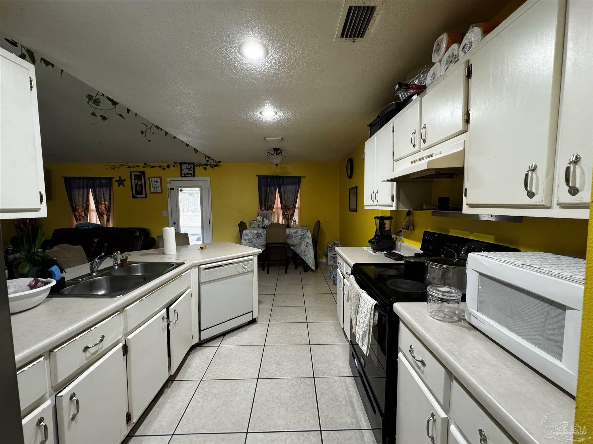 Property Photo:  8865 Turkey Bluff Rd  FL 32566 