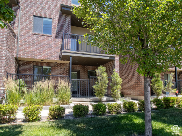 Property Photo: 1418 E Komenda Way UT 84124