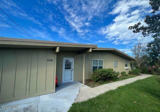 Property Photo:  1208 Emory Drive  FL 32405 