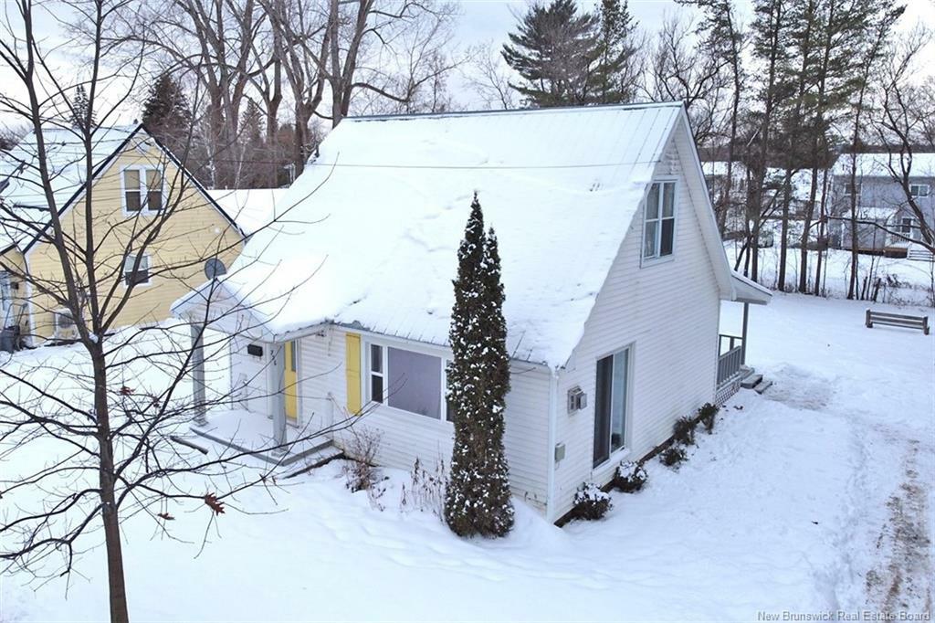 Property Photo:  736 Maclaren Avenue  NB E3A 3L5 