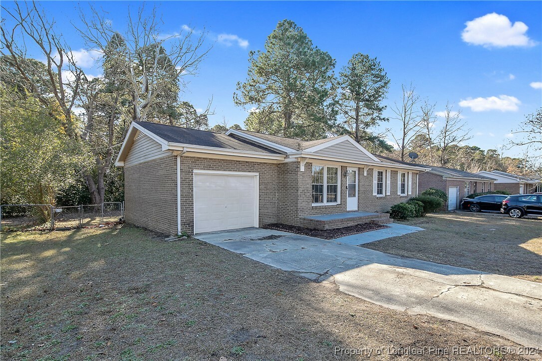 Property Photo:  2935 Peacock Street  NC 28348 