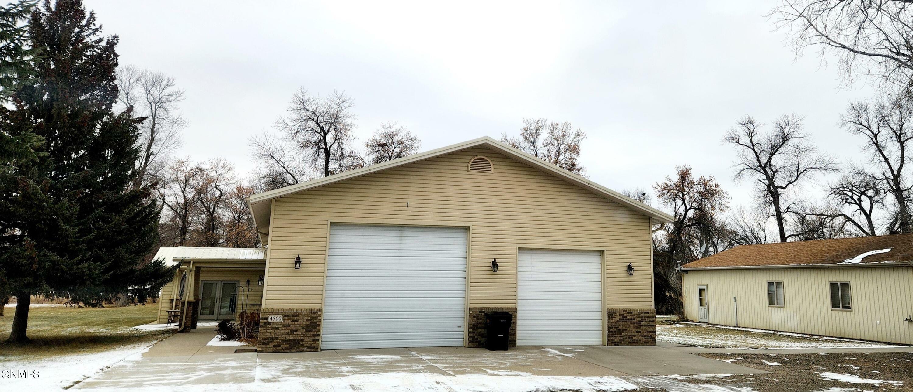 4500 Thornburg Drive  Bismarck ND 58504 photo