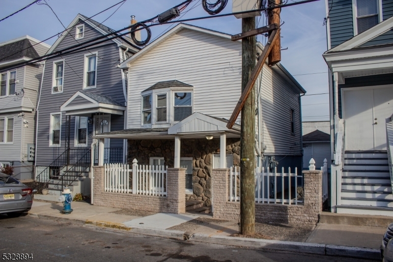 Property Photo:  46 Arverne Ter  NJ 07111 