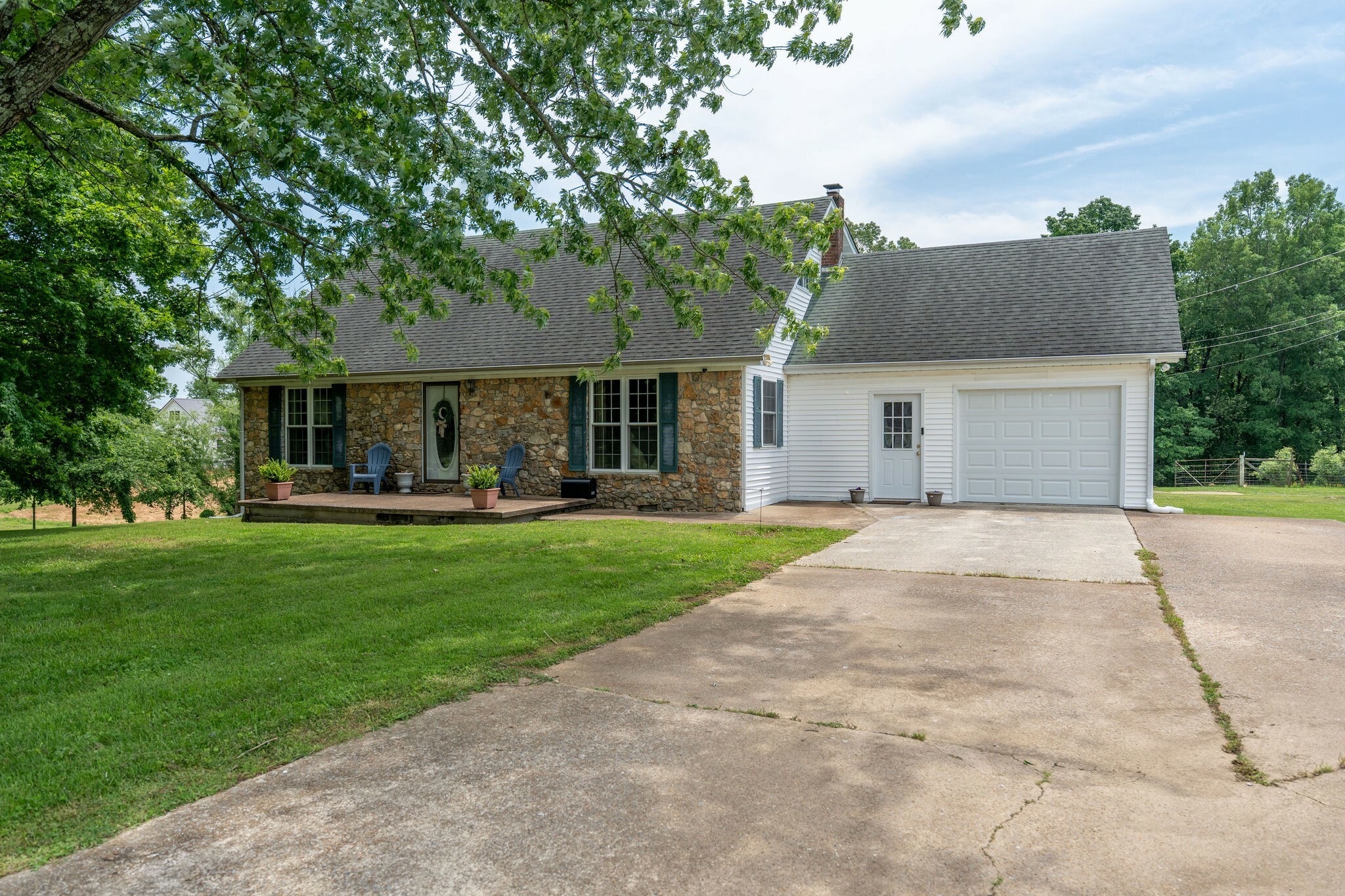 Property Photo: 103 Daniel Cir TN 38450