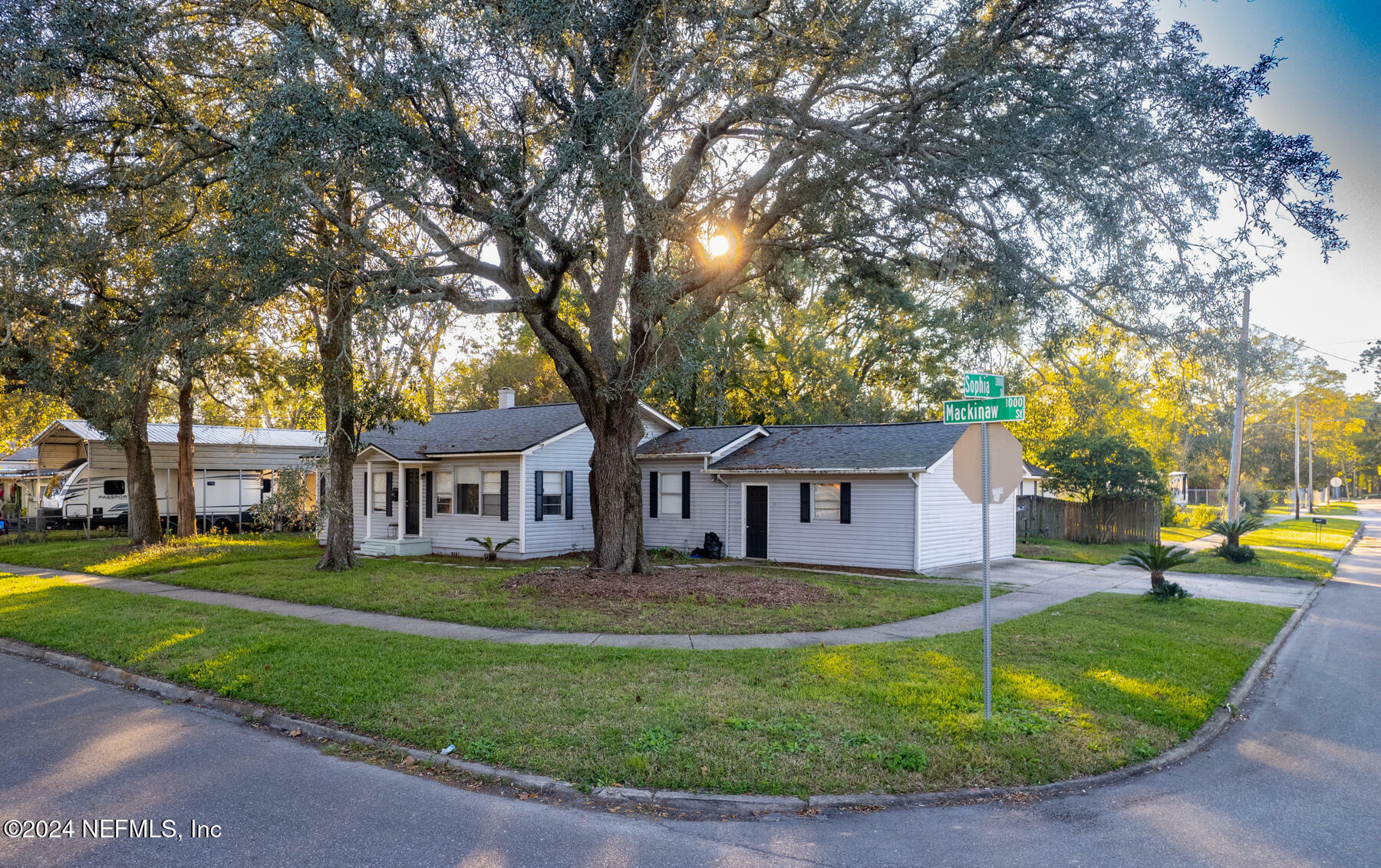 Property Photo:  1046 Mackinaw Street  FL 32254 