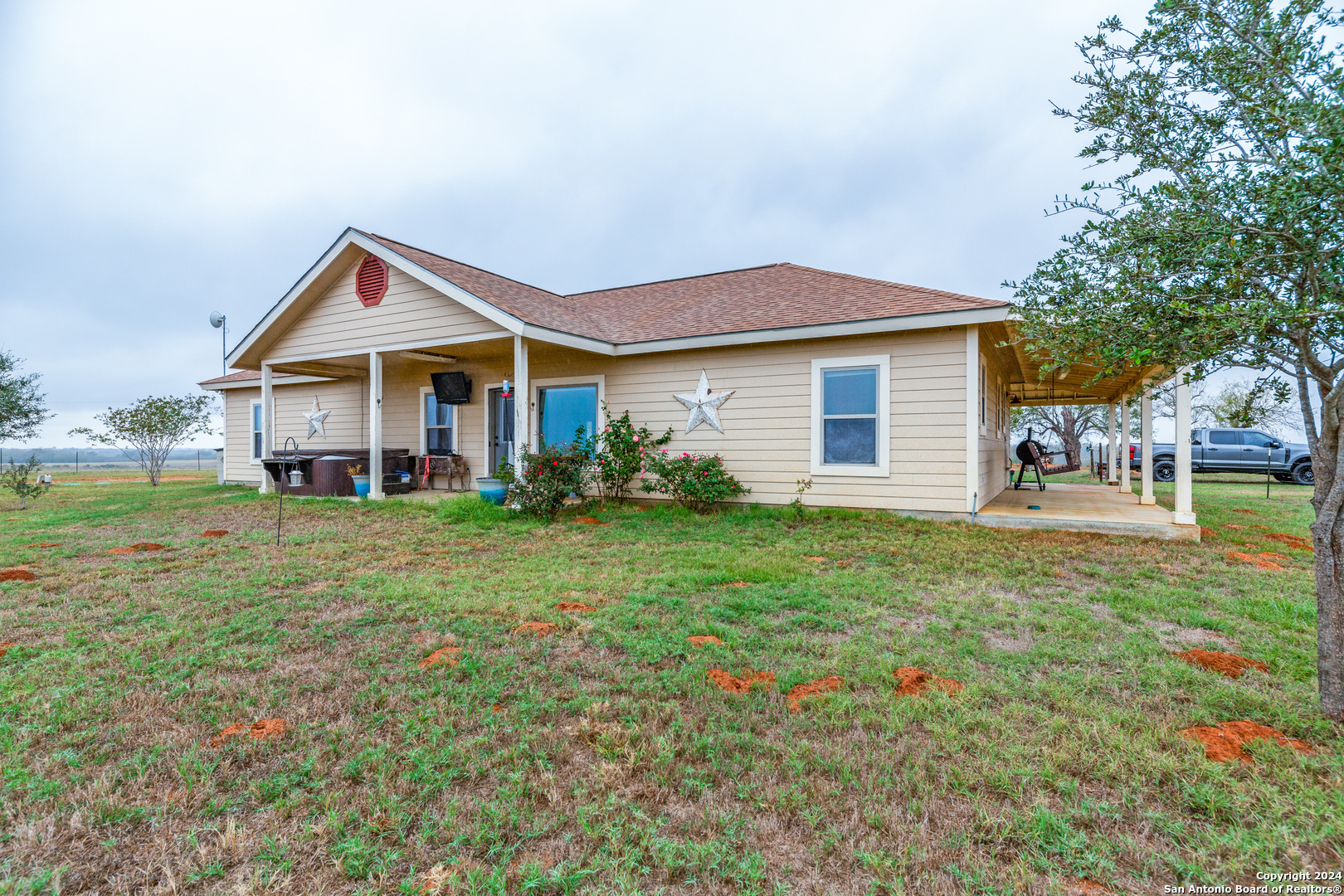 Property Photo:  2217 County Road 412  TX 78160 