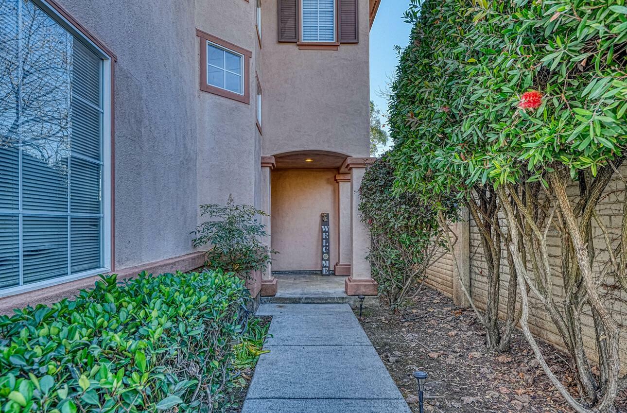 Property Photo:  25 Harrington Circle  CA 93906 