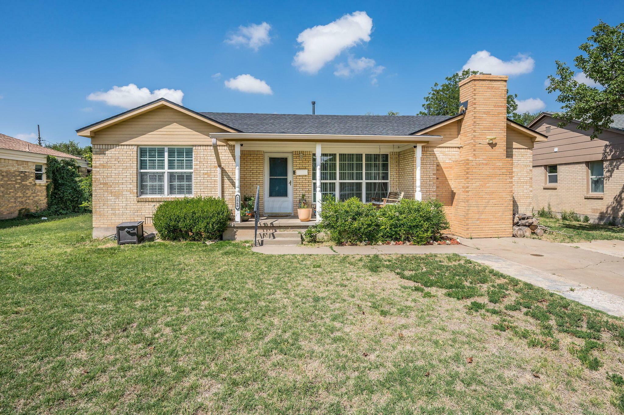 Property Photo:  1560 Smiley Street  TX 79106-4464 