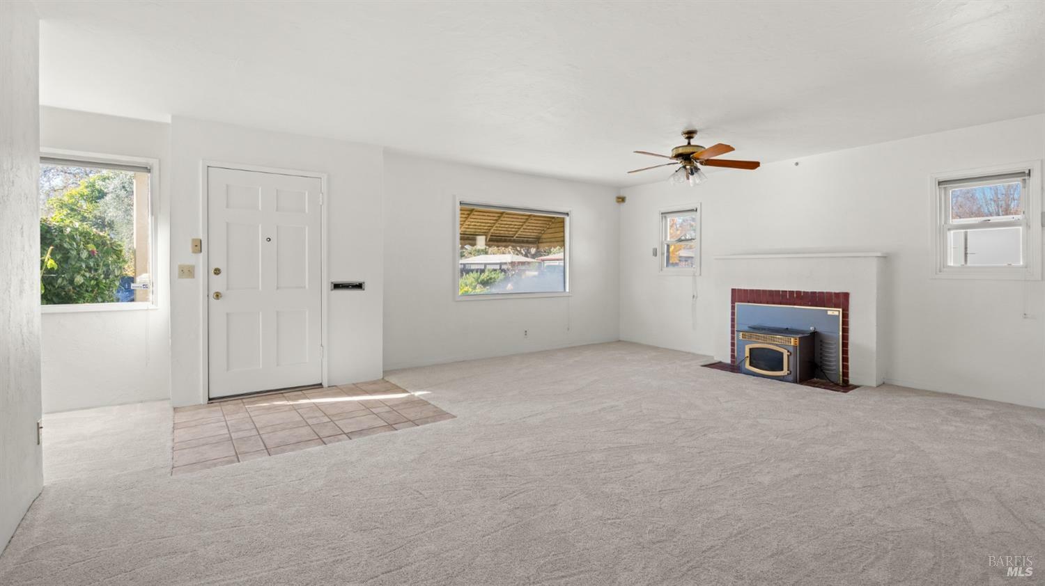 Property Photo:  930 McMinn Avenue  CA 95407 